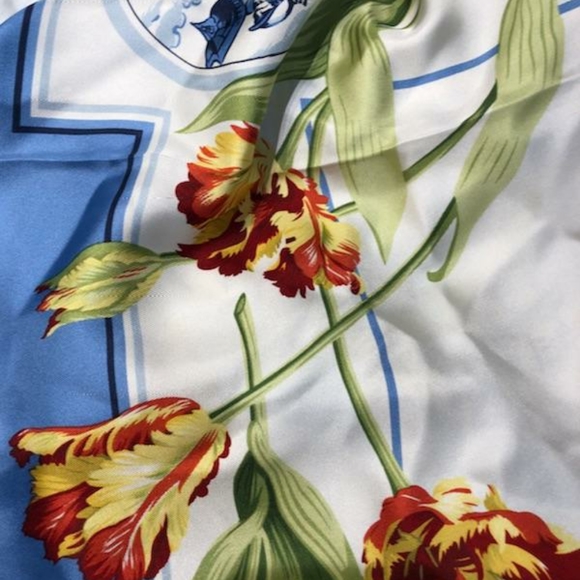 Scarf - Picture 2 of 4